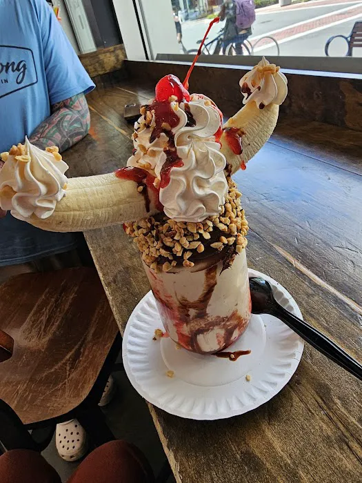 The Yard Milkshake Bar Picture 6