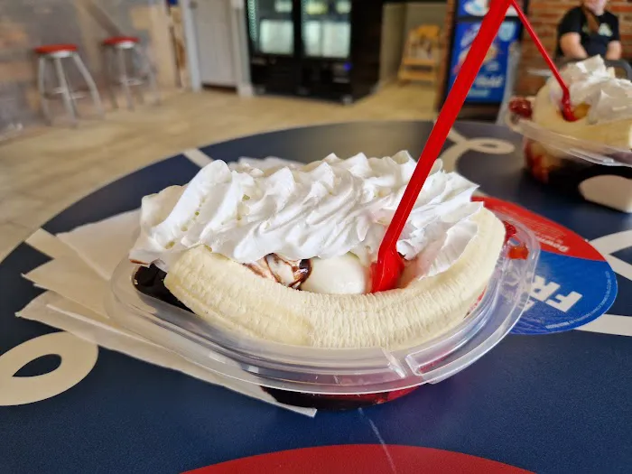 Dairy Queen (Treat) Picture 2