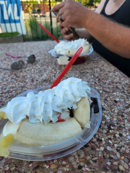 Dairy Queen (Treat) Picture 1