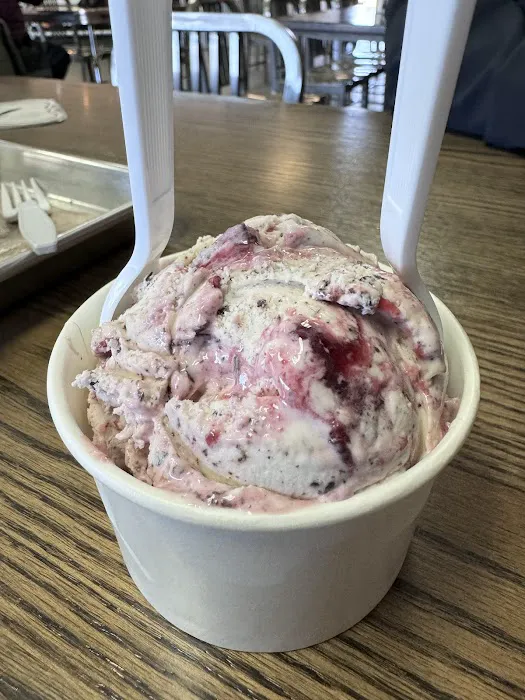 Fire & Ice Smokehouse & Creamery Picture 2