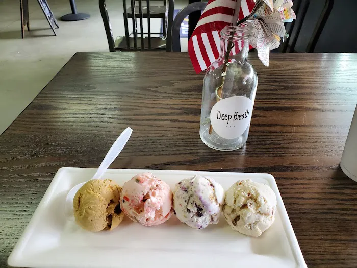 Fire & Ice Smokehouse & Creamery Picture 4