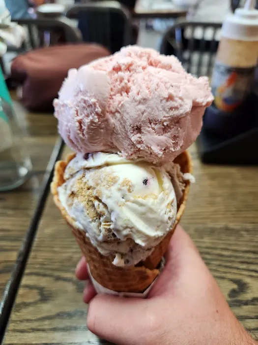 Fire & Ice Smokehouse & Creamery Picture 7