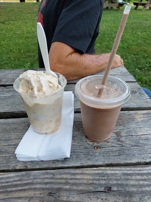 3B Ice Cream (Dauphin) Picture 6