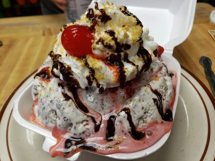 Maurer's Dairy & Ice Cream Shoppe Picture 2