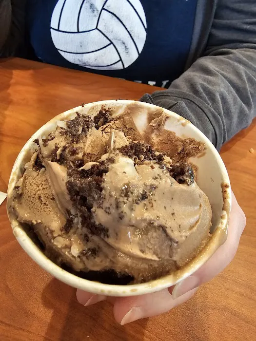 Cold Stone Creamery Picture 3