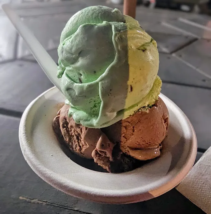 Lake Effect Ice Cream Picture 3