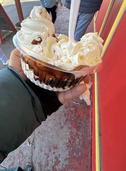 Hanna's Frosty Treats Picture 7
