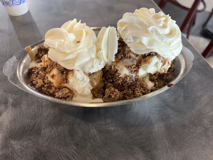 King Condrell's Candy and Ice Cream Picture 3