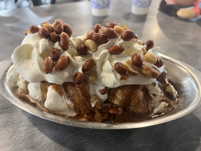 King Condrell's Candy and Ice Cream Picture 2