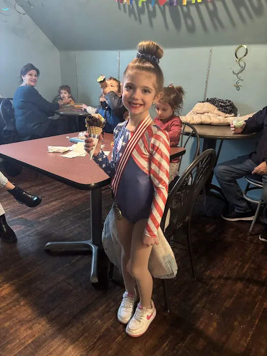 PJ COOLS Ice Cream Shoppe Picture 4