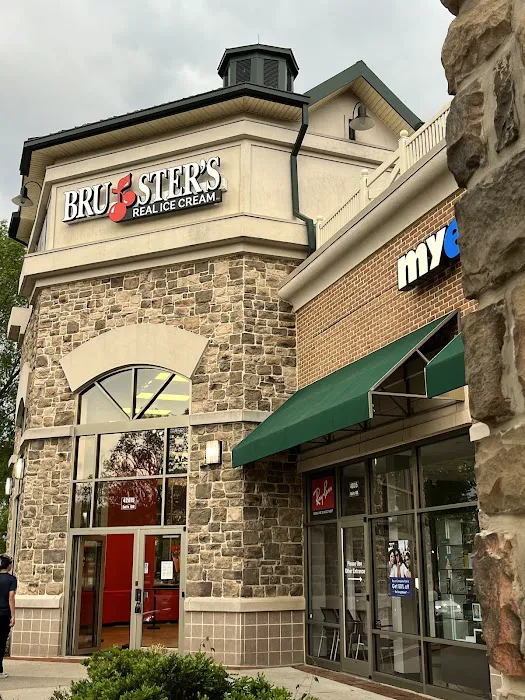 Bruster's Real Ice Cream Picture 1