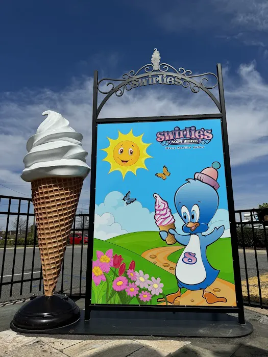 Swirlies Treats Haymarket - Soft Serve & Shave Ice Picture 1