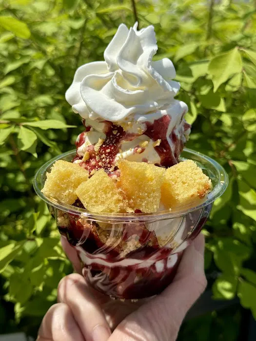 Swirlies Treats Haymarket - Soft Serve & Shave Ice Picture 2