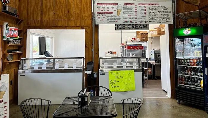 Buckland Farm Market Ice Cream Parlor Picture 2