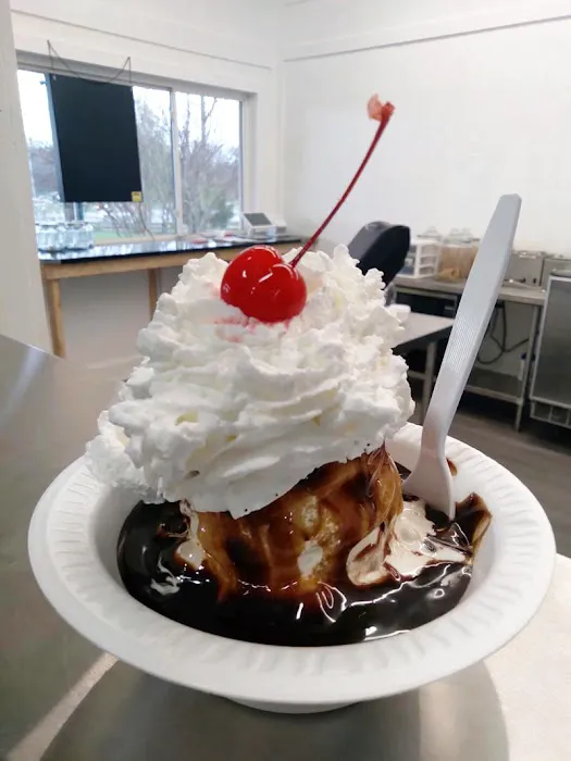 Buckland Farm Market Ice Cream Parlor Picture 3