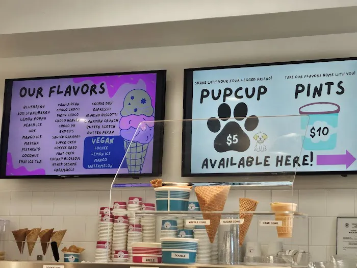 Mimi's Handmade Ice Cream - Clarksburg Premium Outlets Picture 9
