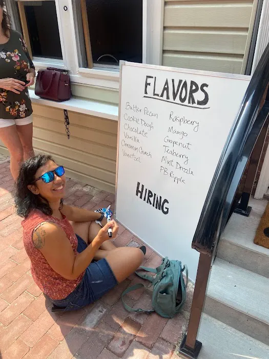 Baltimore Hill Creamery Ice Cream Parlor Picture 6