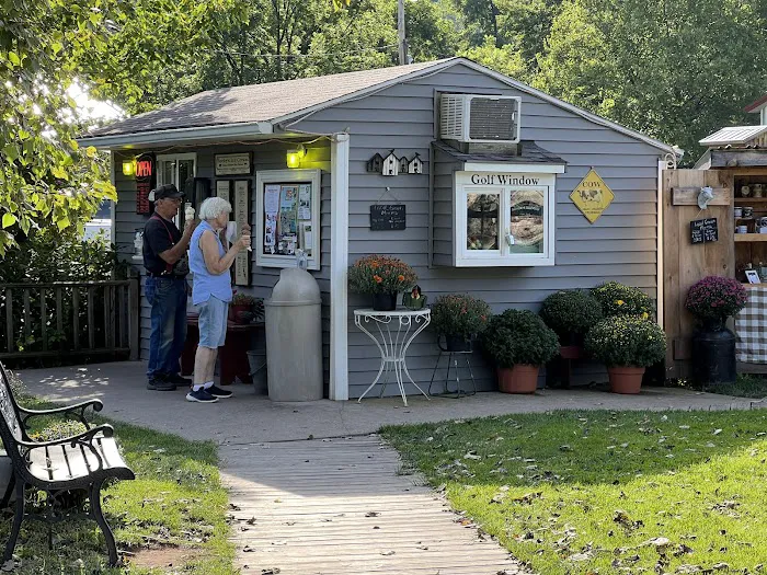 Becky's (Sunset) Ice Cream Picture 2
