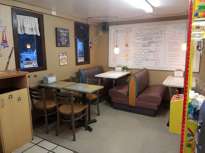 All Stars Ice Cream Shop Picture 3