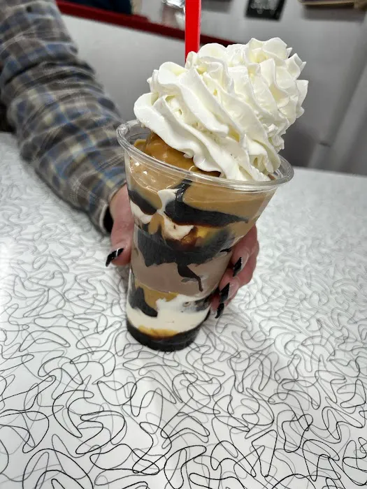 Faye's Ice Cream Parlor Picture 7
