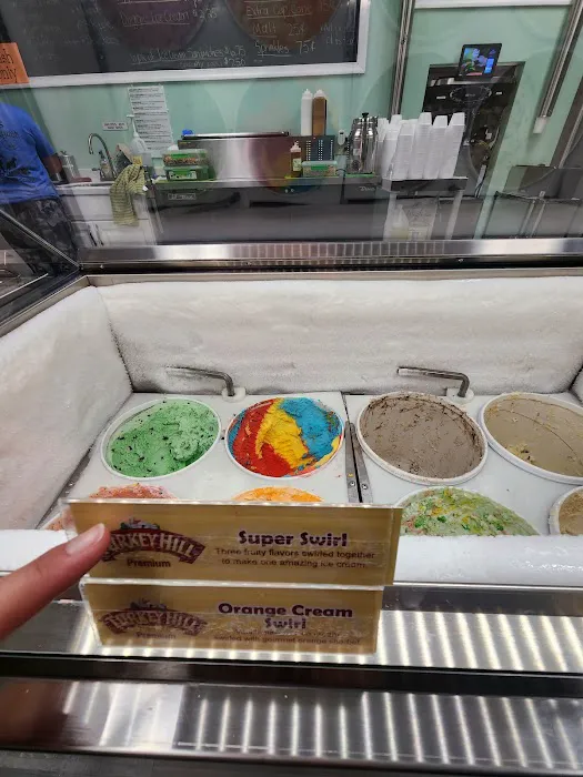 Max's Ice Cream Shack Picture 3