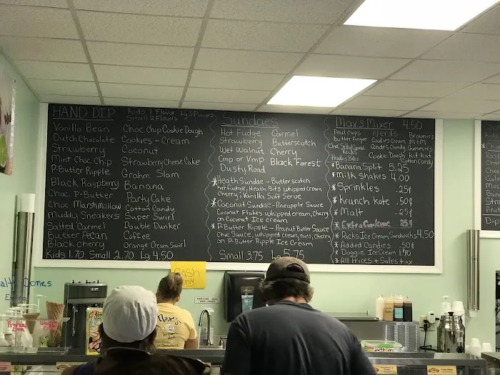 Max's Ice Cream Shack Picture 8