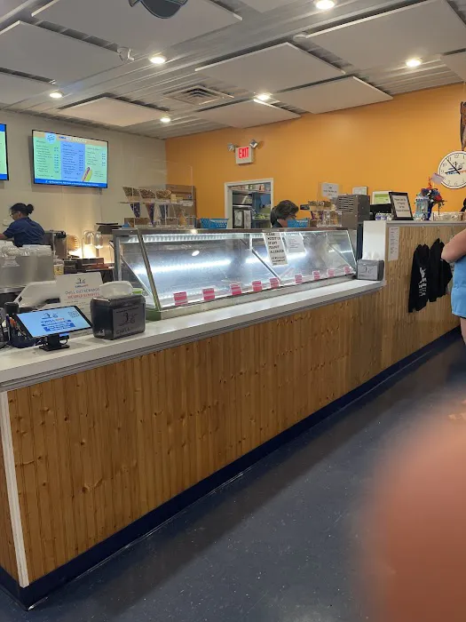 Chill Out Ice Cream Parlor Picture 6