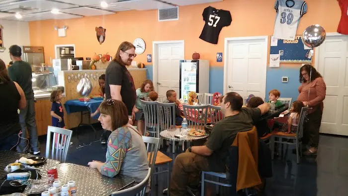 Chill Out Ice Cream Parlor Picture 1