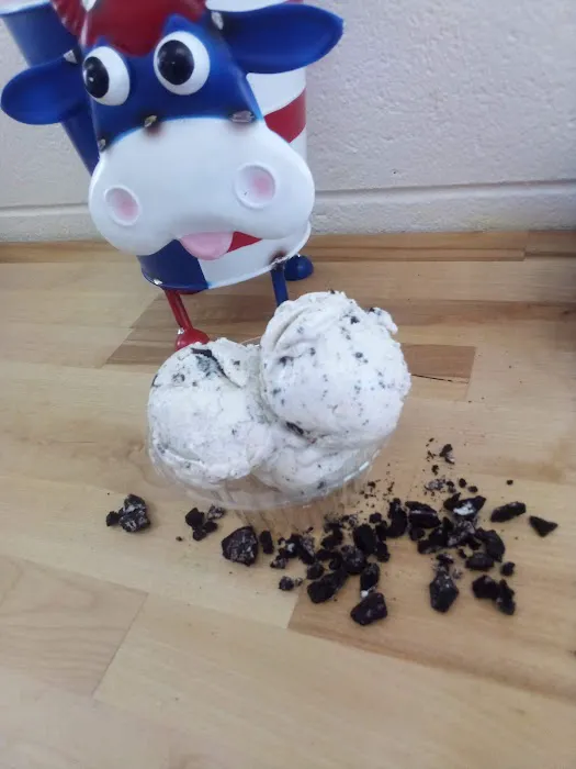 Red, White, and Moo Picture 2