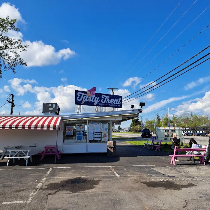 Tasty Treat of Lockport Picture 2
