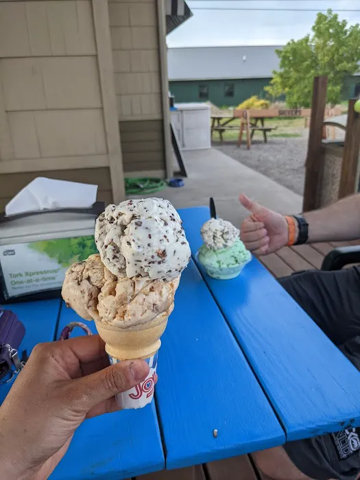 Shivers Shakes & Cones Inc Picture 6