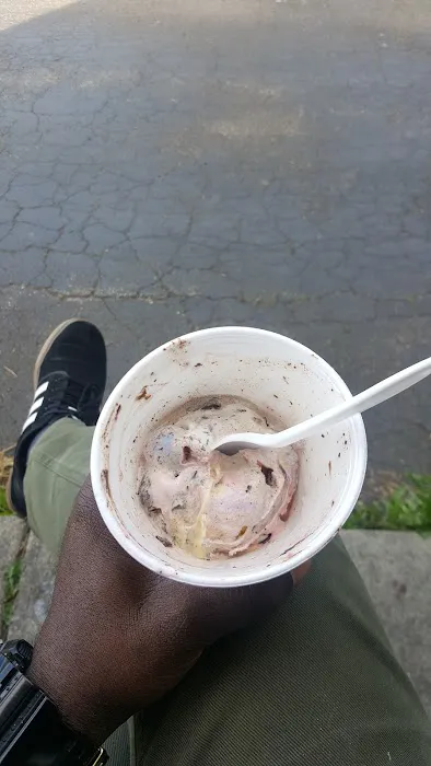 Russell's Ice Cream Picture 8