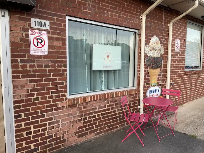 2 Scoops Sweets & Treats Picture 3