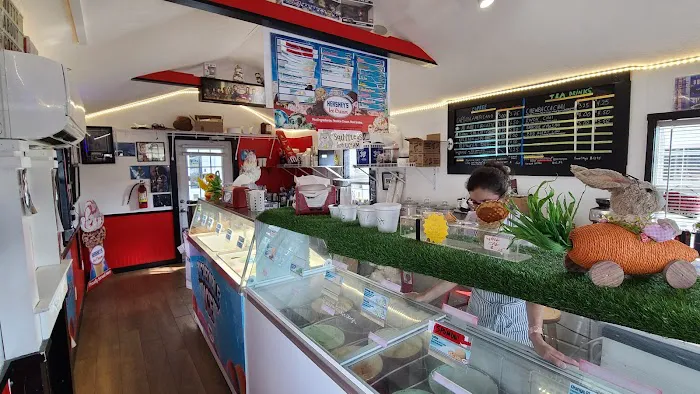 Squirrleys Ice Cream Picture 6