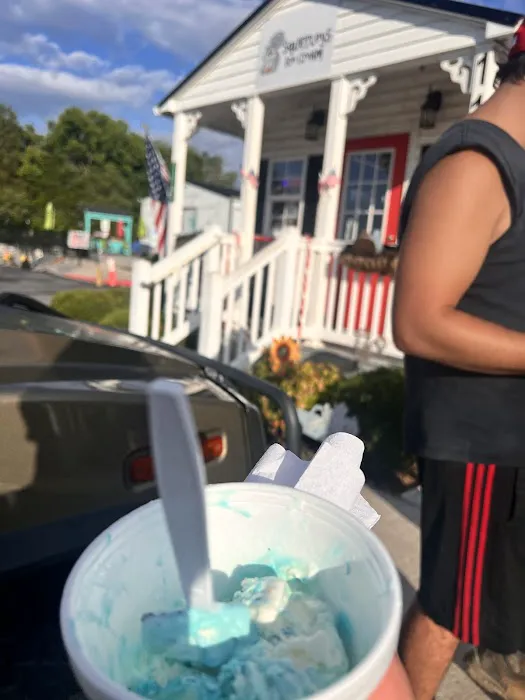 Squirrleys Ice Cream Picture 4