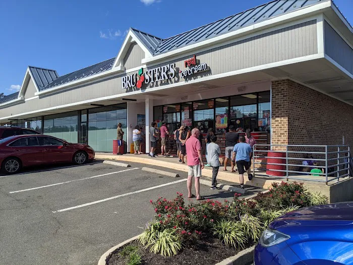 Bruster's Real Ice Cream Picture 7