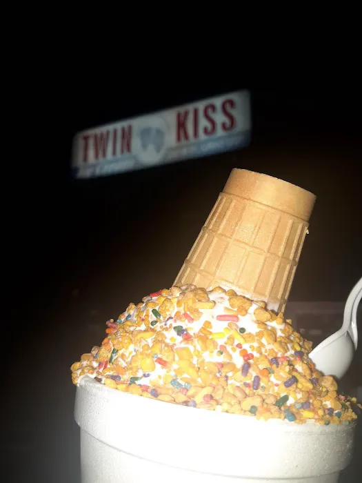 Twin Kiss Carry Out Picture 9