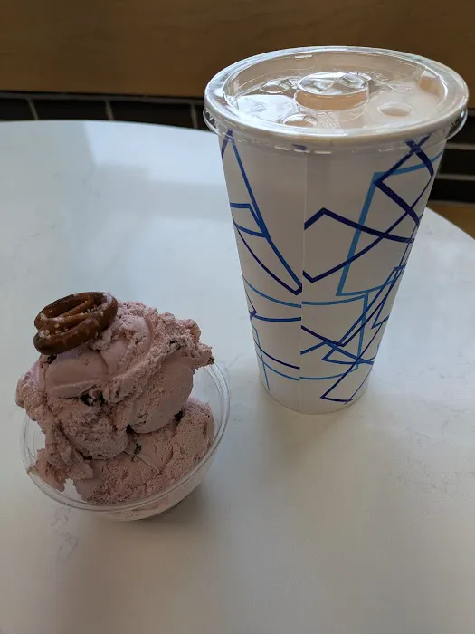 Bill Mack's Ice Cream Picture 7