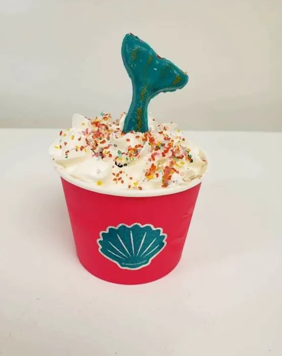 The Yellow Basket Gift & Ice Cream Shop Picture 10