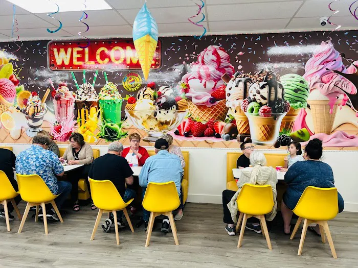 Ice Cream Haven Picture 8