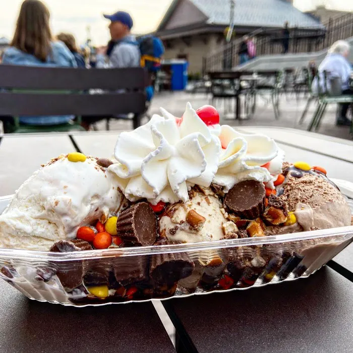 Milton's Ice Cream Parlor Picture 5