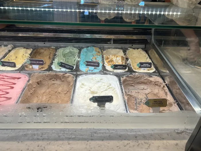 Milton's Ice Cream Parlor Picture 10
