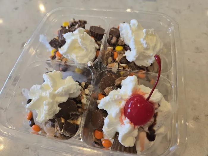 Milton's Ice Cream Parlor Picture 7