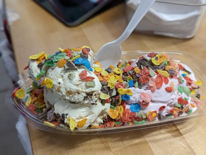 CHILL Ice Creamery Picture 2