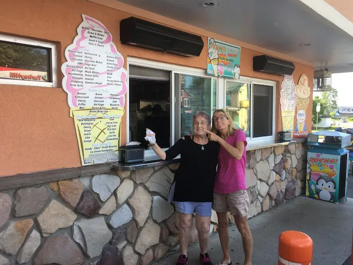 Annie's Soft Ice Cream Picture 2