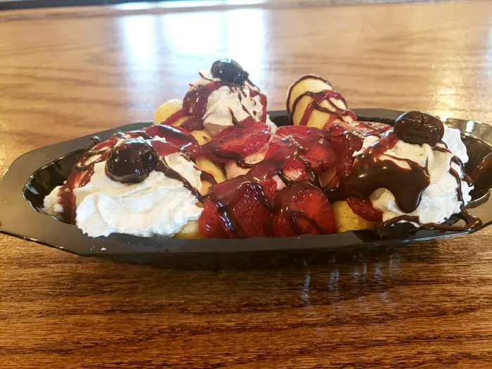 Brandts Ice Cream Parlor Picture 2
