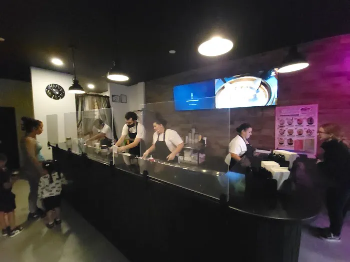 Isaela's Rolled Ice Cream Shop Picture 4