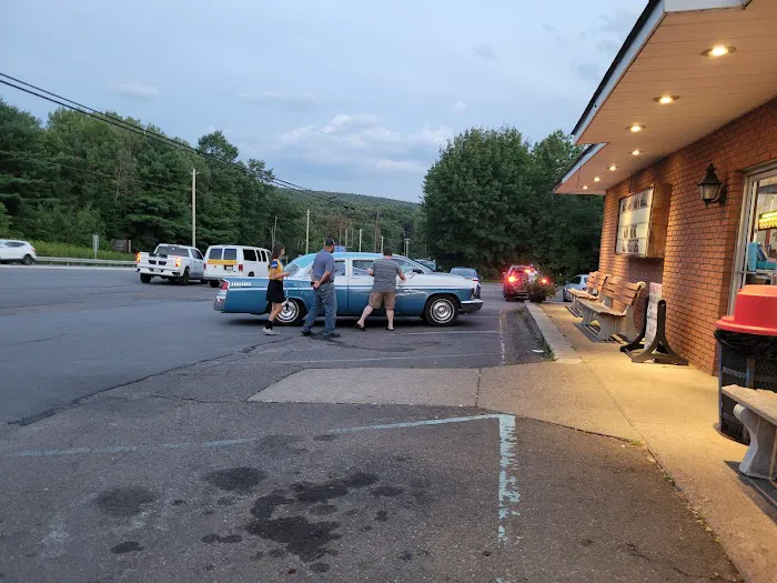 Skips Dairy Bar & Grill Picture 5