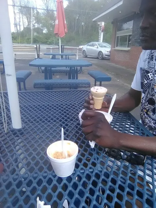 Skips Dairy Bar & Grill Picture 8