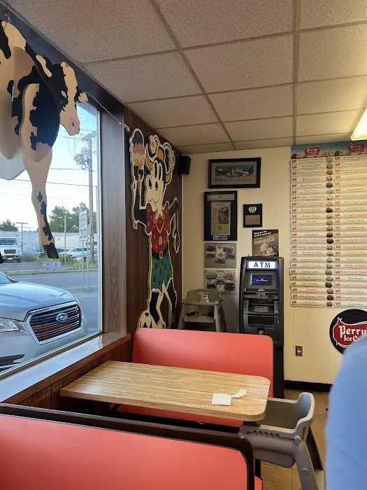De Dee's Dairy Picture 2